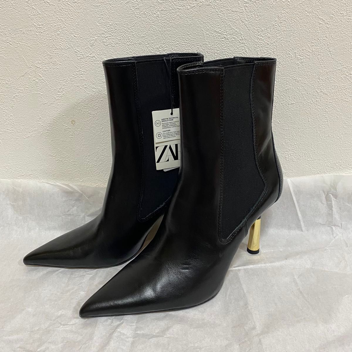 新品 定価17990円 ZARA メタリックヒール レザー チェルシー 新品 定価17990円 ZARA メタリックヒール レザー チェルシー