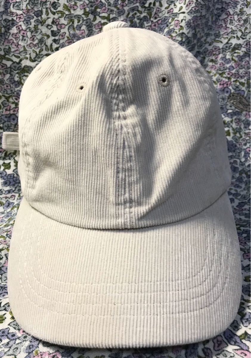 オフホワイト　キャスケット　帽子