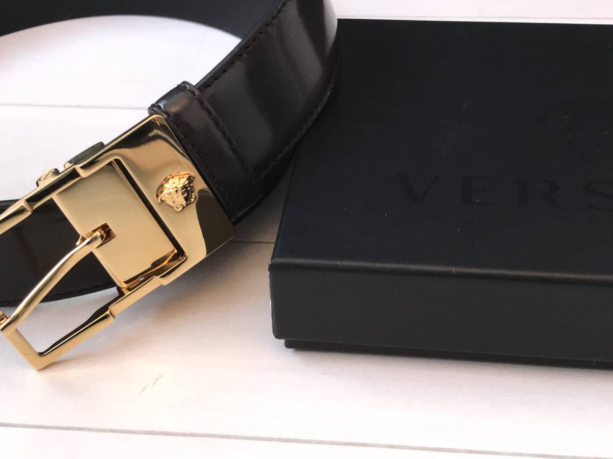  обычная цена :51,700 иен новый товар * Versace .VERSACEmete.-sa телячья кожа ремень Versace без коробки .