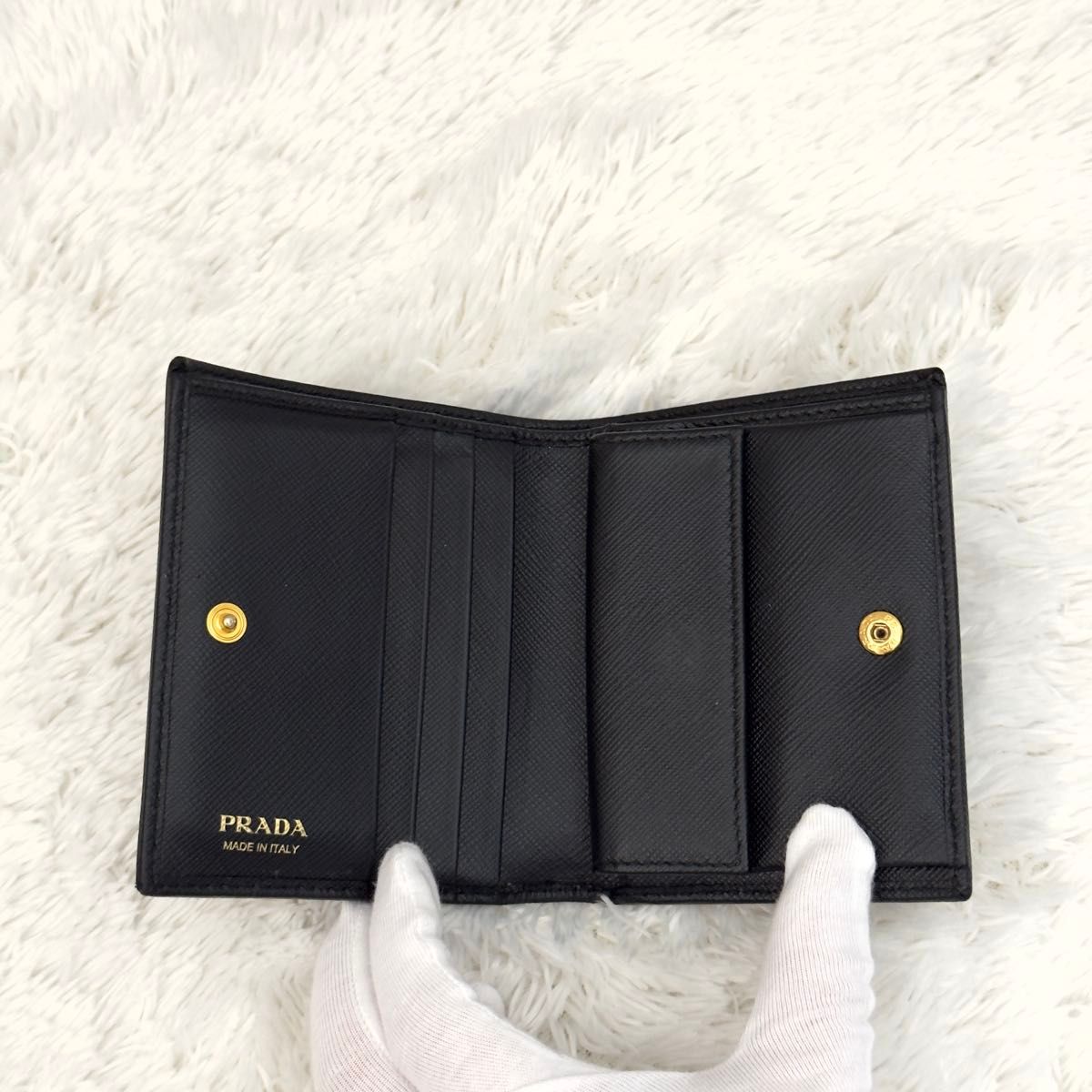 美品 RFID搭載 PRADA プラダ サフィアーノレザー 財布 二つ折り 美品 RFID搭載 PRADA プラダ サフィアーノレザー 財布 二つ折り