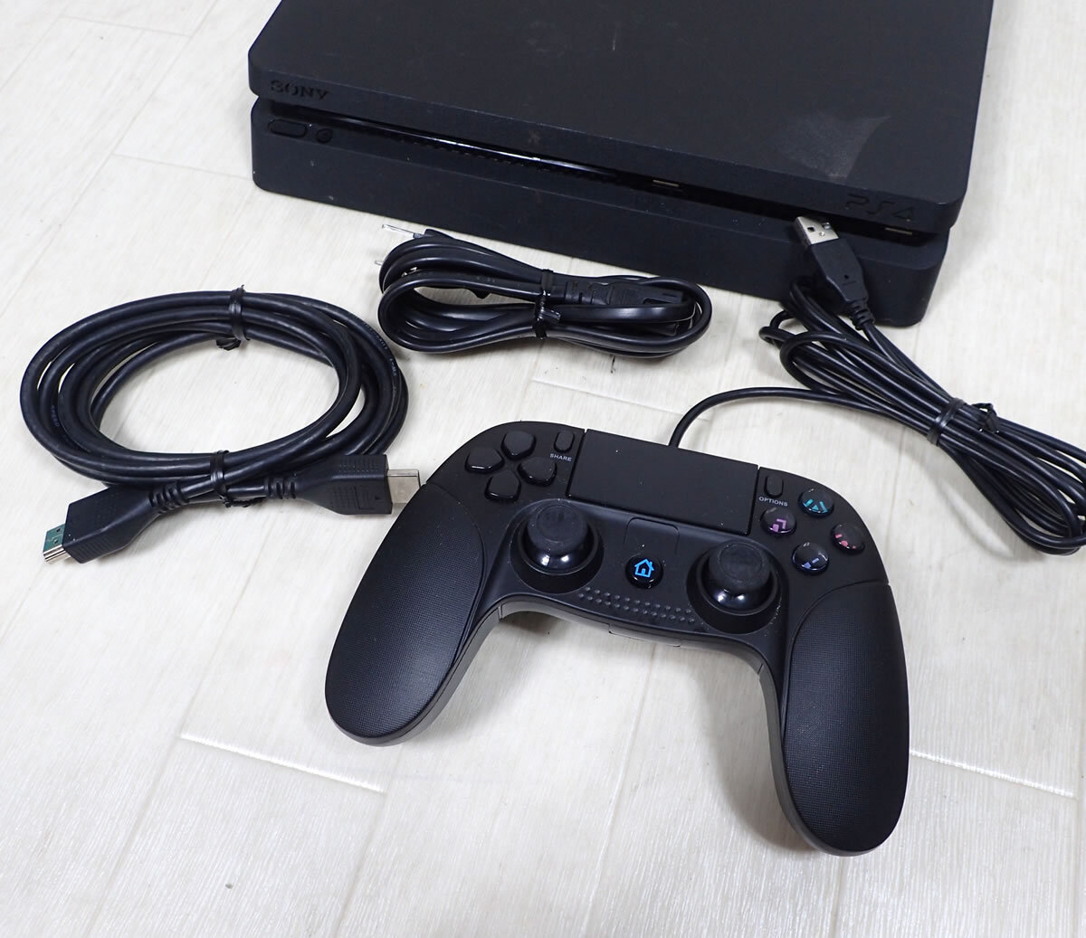 Sony PlayStation 4 500GB CUH-2000A 黒 中古 D719(PS4本体 Sony PlayStation 4 500GB CUH-2000A 黒 中古 D719(PS4本体