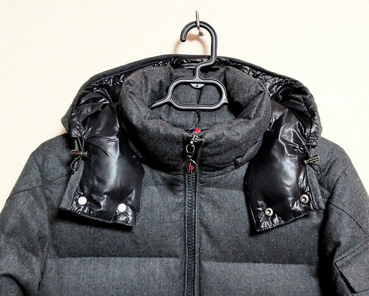 美品 正規品 MONCLER MONTGENEVRE モンクレール モンジュ 美品 正規品 MONCLER MONTGENEVRE モンクレール モンジュ
