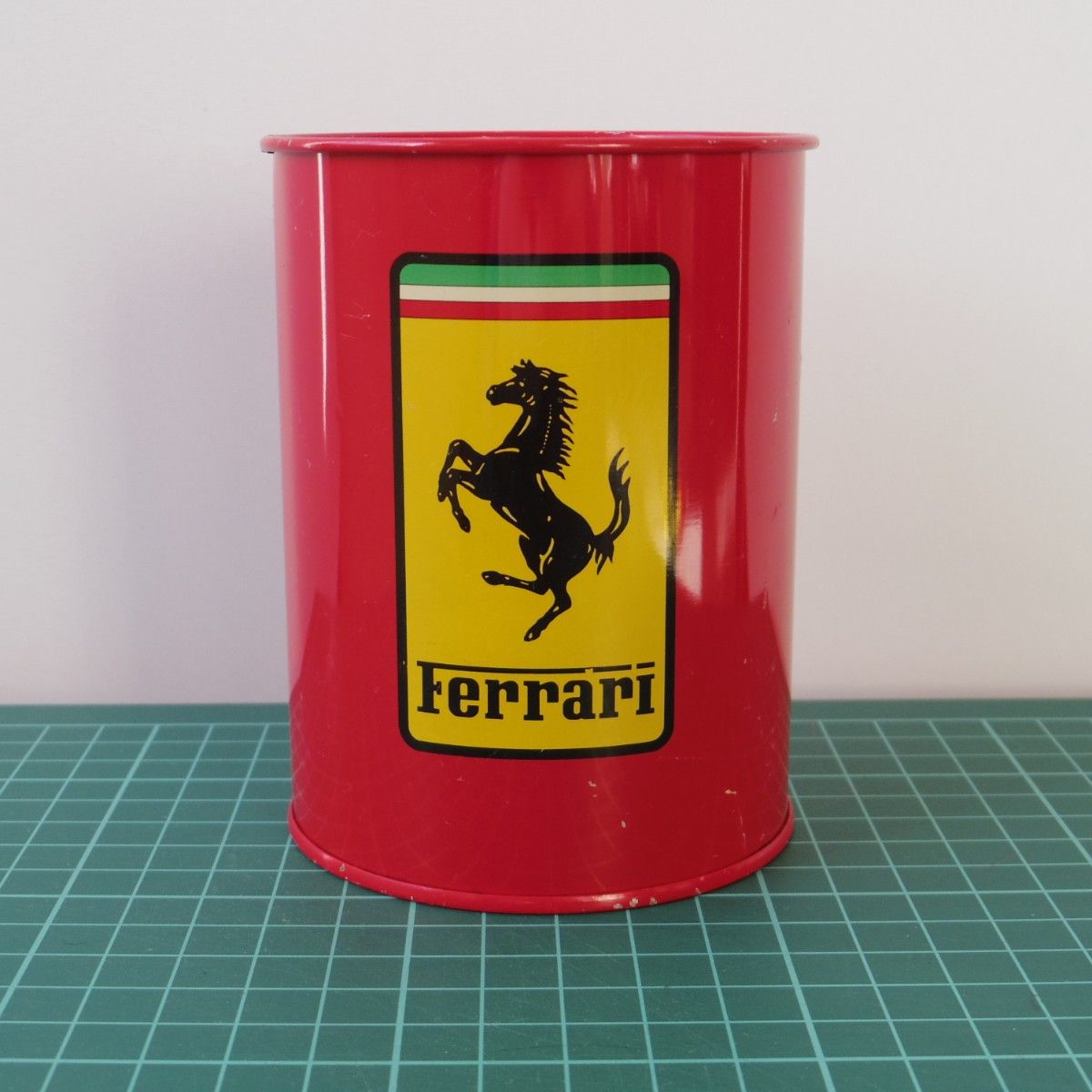 Ferrari フェラーリ 缶 レトロ アンティーク ビンテージ 70s 80s Ferrari フェラーリ 缶 レトロ アンティーク ビンテージ 70s 80s