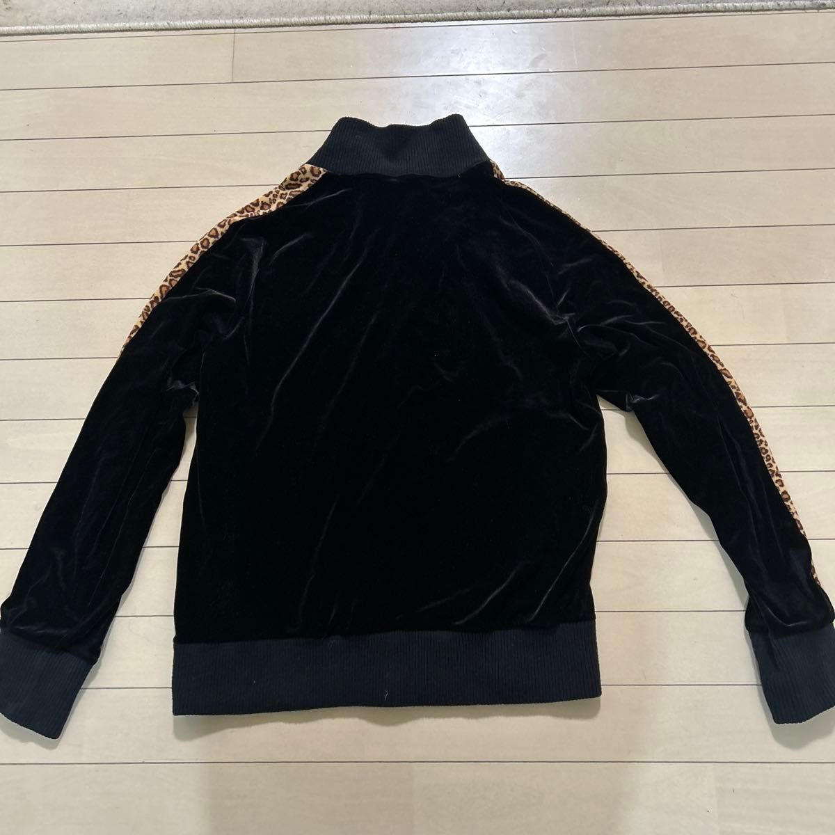 ふじ様専用 PUMA ×BEAMS 別注 レオパード柄ベロア トラック ふじ様専用 PUMA ×BEAMS 別注 レオパード柄ベロア トラック