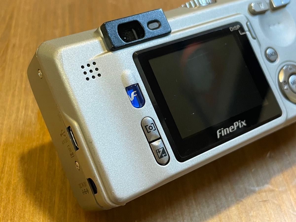 作例あり 富士フィルム FinePix F700 デジカメ 正常動作品 作例あり 富士フィルム FinePix F700 デジカメ 正常動作品