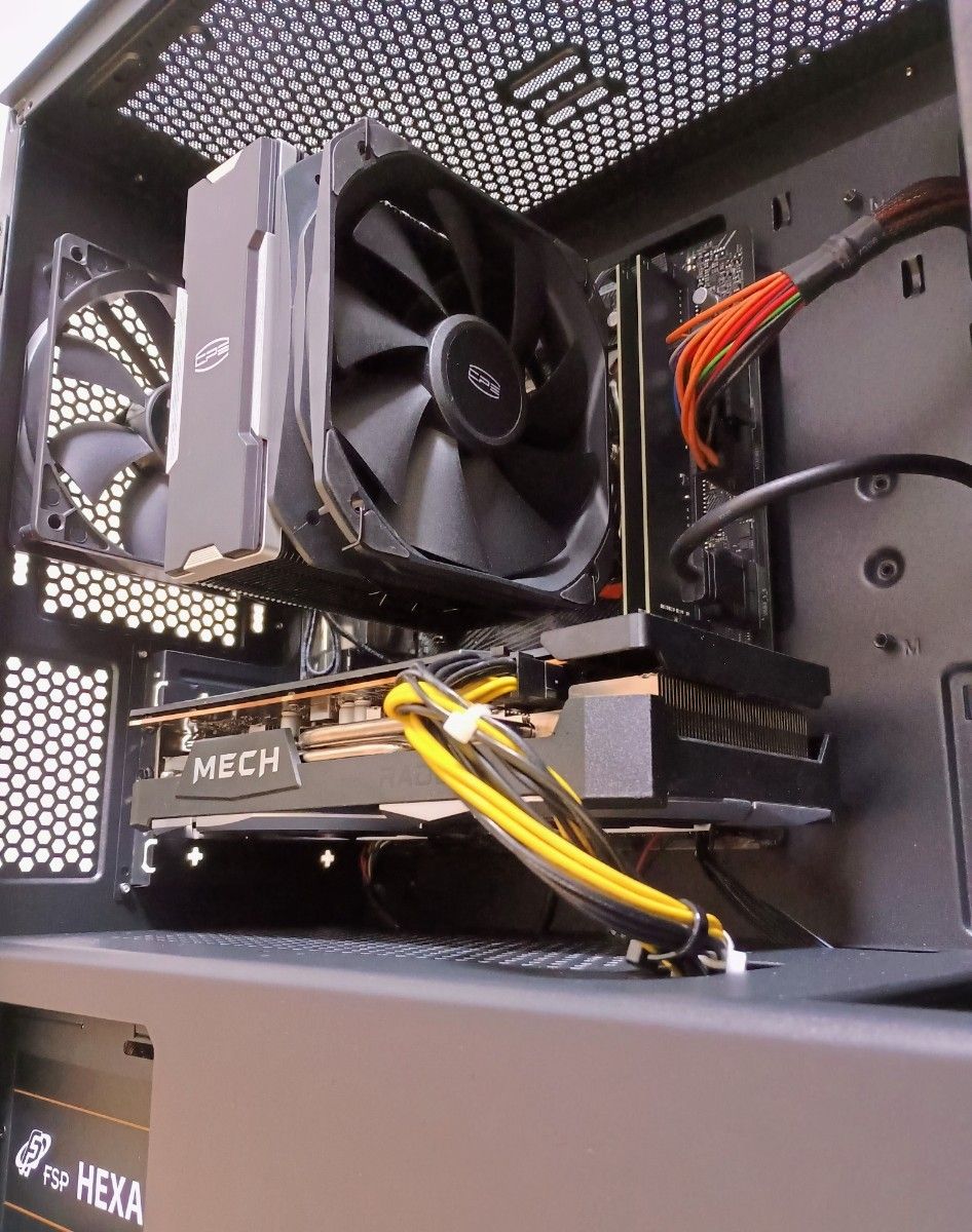 【Ryzen 7 5700X/メモリ 16GB/SSD 1TB/RX 6650XT/電】コスパ最高のゲーミングPC 【Ryzen 7 5700X/メモリ 16GB/SSD 1TB/RX 6650XT/電】コスパ最高のゲーミングPC