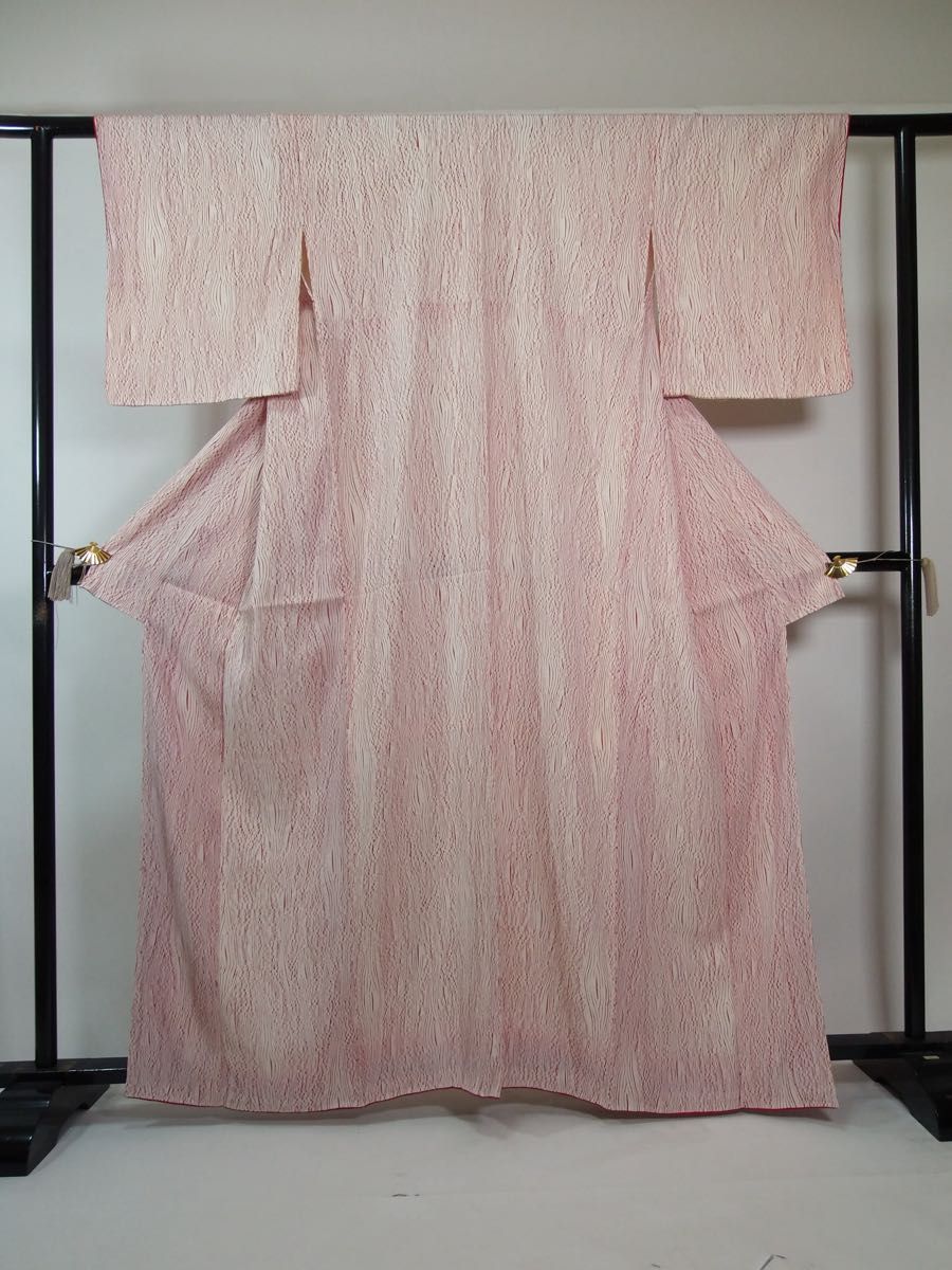 未使用 総絞り 小紋 杢目絞り 木目文様 美品 正絹 着物 白×臙脂 未使用 総絞り 小紋 杢目絞り 木目文様 美品 正絹 着物 白×臙脂