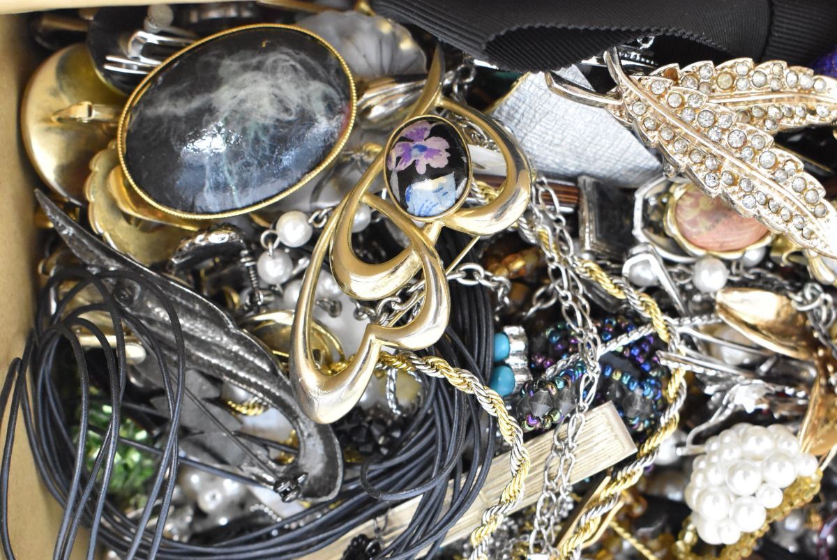 1円~ 大量イミテーション アクセサリー セット まとめて 総重量 1円~ 大量イミテーション アクセサリー セット まとめて 総重量