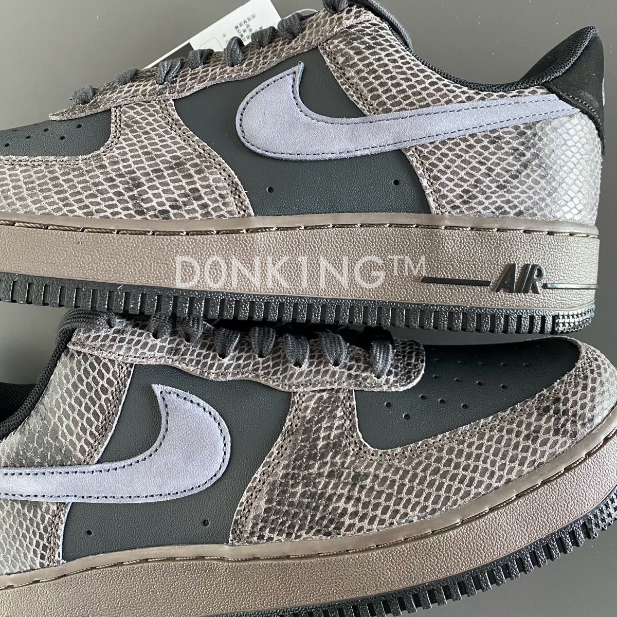 希少 ナイキ NIKE エア フォース AIR FORCE 1 黒蛇 ブラック 希少 ナイキ NIKE エア フォース AIR FORCE 1 黒蛇 ブラック