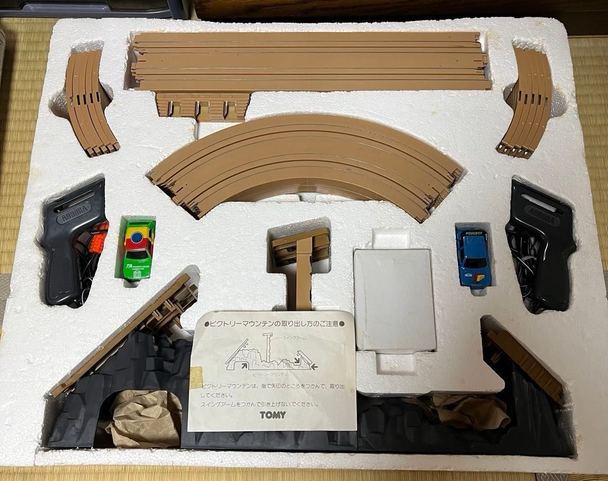 HO スロットカー ビクトリーマウンテン AFX トミー 当時物 2台 HO スロットカー ビクトリーマウンテン AFX トミー 当時物 2台