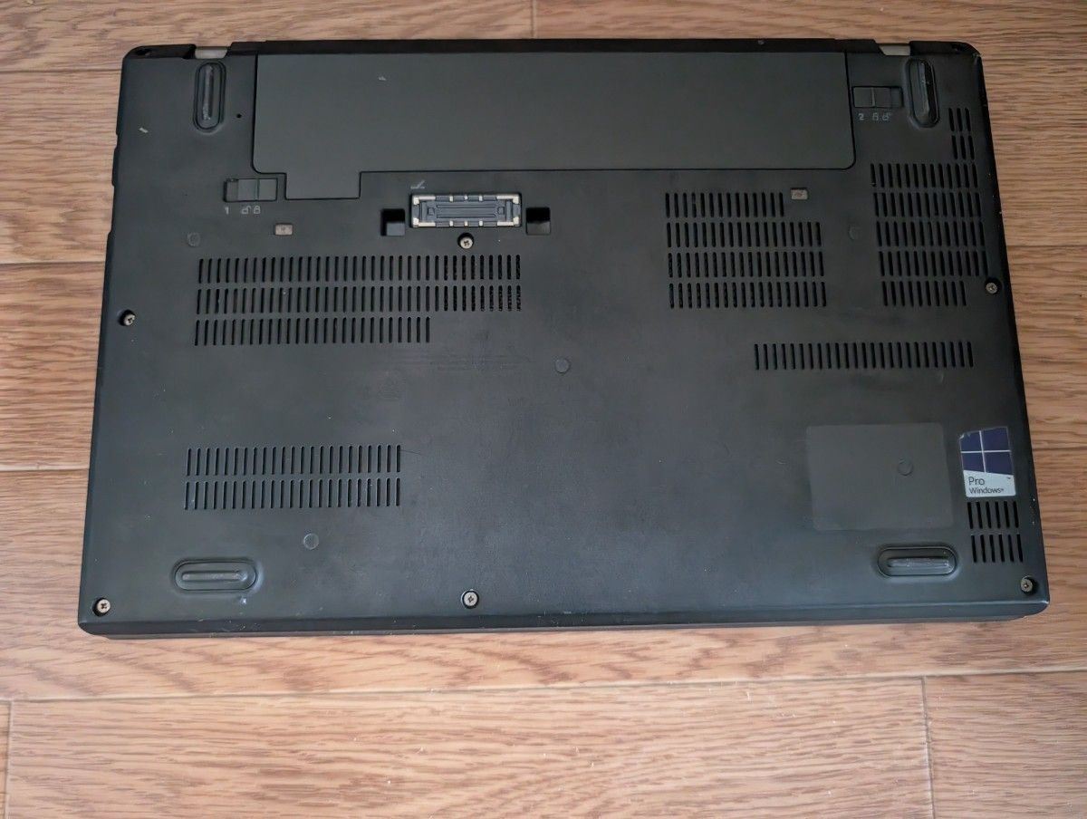 Lenovo ThinkPad X270 (i5 6200U 8GB RAM 240GB SSD )動作良好 Lenovo ThinkPad X270 (i5 6200U 8GB RAM 240GB SSD )動作良好