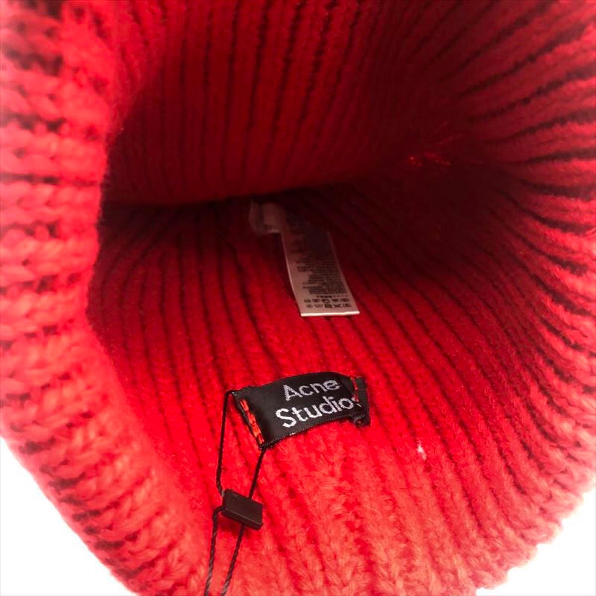 Acne Studios オレンジ レッド ニット帽 フリーサイズ Acne Studios オレンジ レッド ニット帽 フリーサイズ