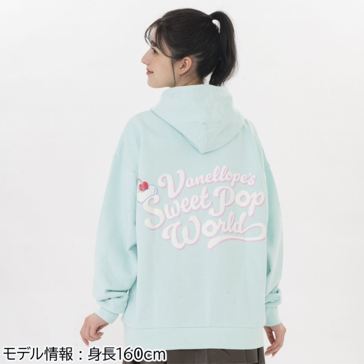 新品タグ付き ディズニーパルパルーザ ヴァネロペ パーカー 新品タグ付き ディズニーパルパルーザ ヴァネロペ パーカー