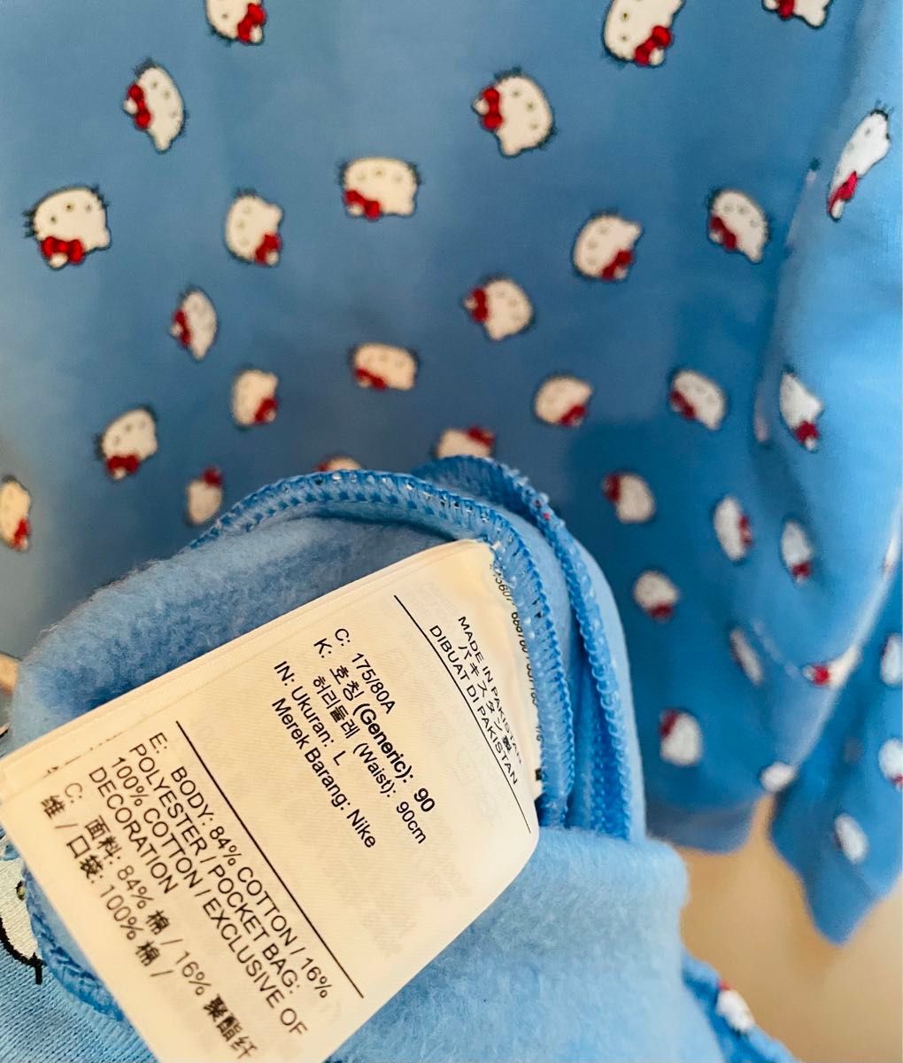 NIKE × Hello Kittyコラボ パンツ パーカー セット Lサイズ NIKE × Hello Kittyコラボ パンツ パーカー セット Lサイズ