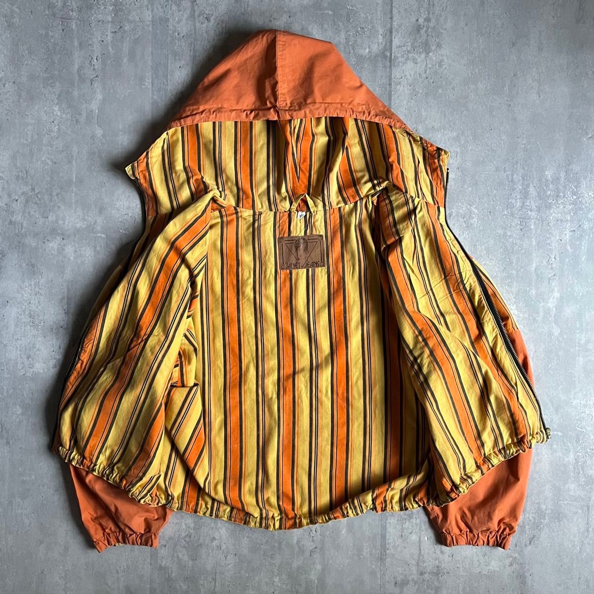 80s vintage】ジップパーカー 超短丈 片爪YKK ボックス 古着 80s vintage】ジップパーカー 超短丈 片爪YKK ボックス 古着