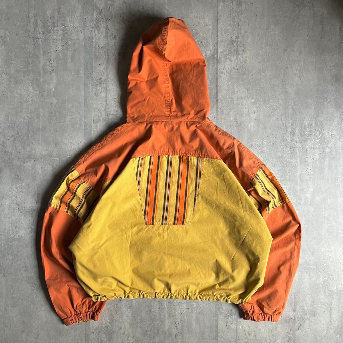 80s vintage】ジップパーカー 超短丈 片爪YKK ボックス 古着 80s vintage】ジップパーカー 超短丈 片爪YKK ボックス 古着