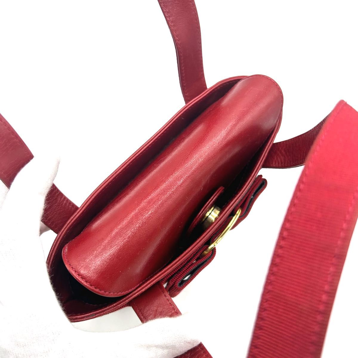 希少カラー Salvatore Ferragamo フェラガモ ヴァラリボン 希少カラー Salvatore Ferragamo フェラガモ ヴァラリボン
