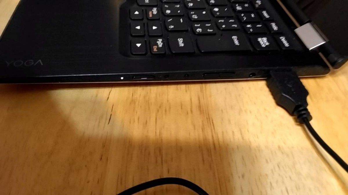 軽量☆Lenovo YOGA3 11型 Core M-5Y 4GB SSD128 ノートPC 軽量☆Lenovo YOGA3 11型 Core M-5Y 4GB SSD128 ノートPC