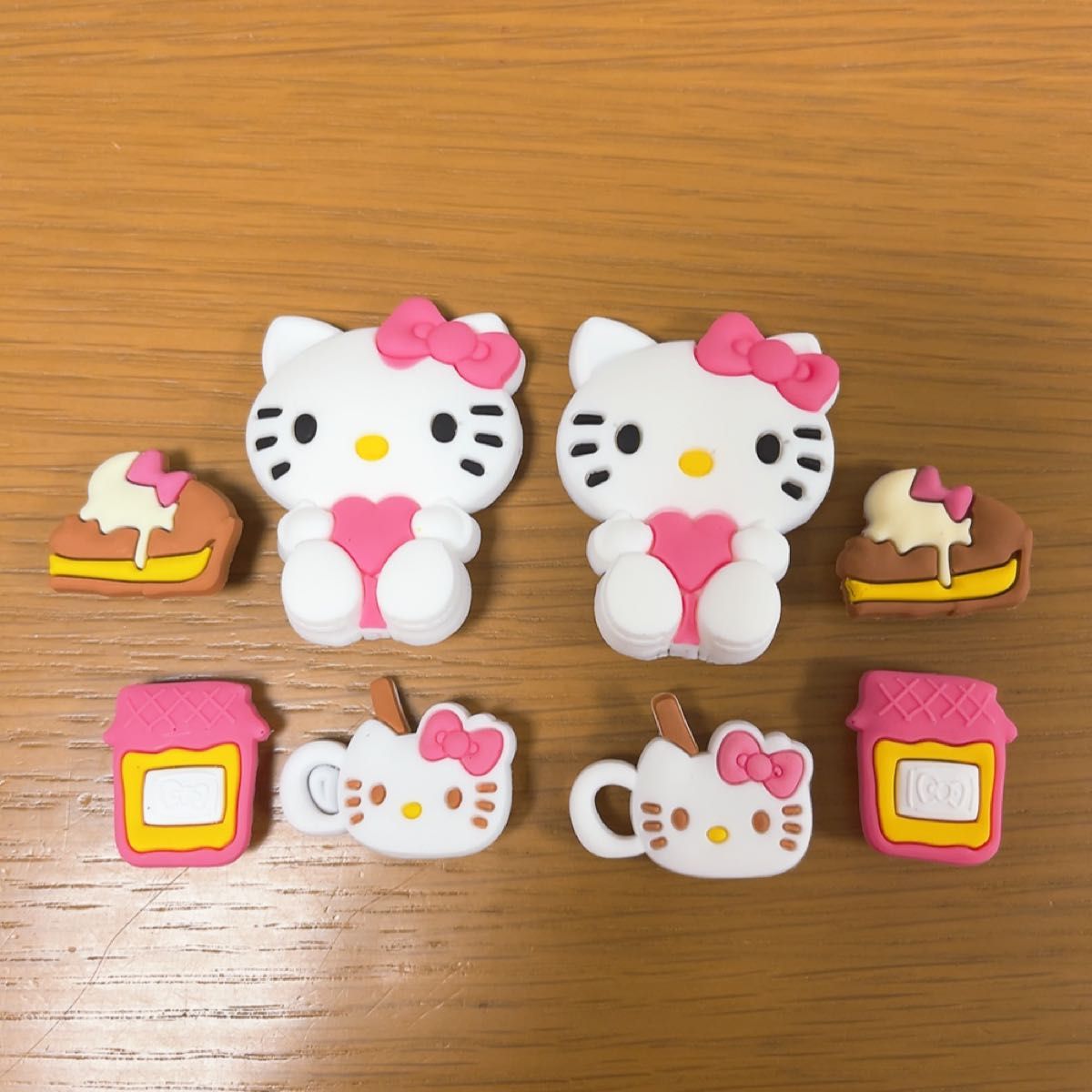 キティちゃん ハローキティ ジビッツ 8個セットクロックス キティちゃん ハローキティ ジビッツ 8個セットクロックス