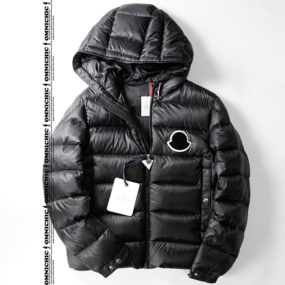 新品 希少なSASSIERE/安心の国内正規品【MONCLER】モンクレール 新品 希少なSASSIERE/安心の国内正規品【MONCLER】モンクレール