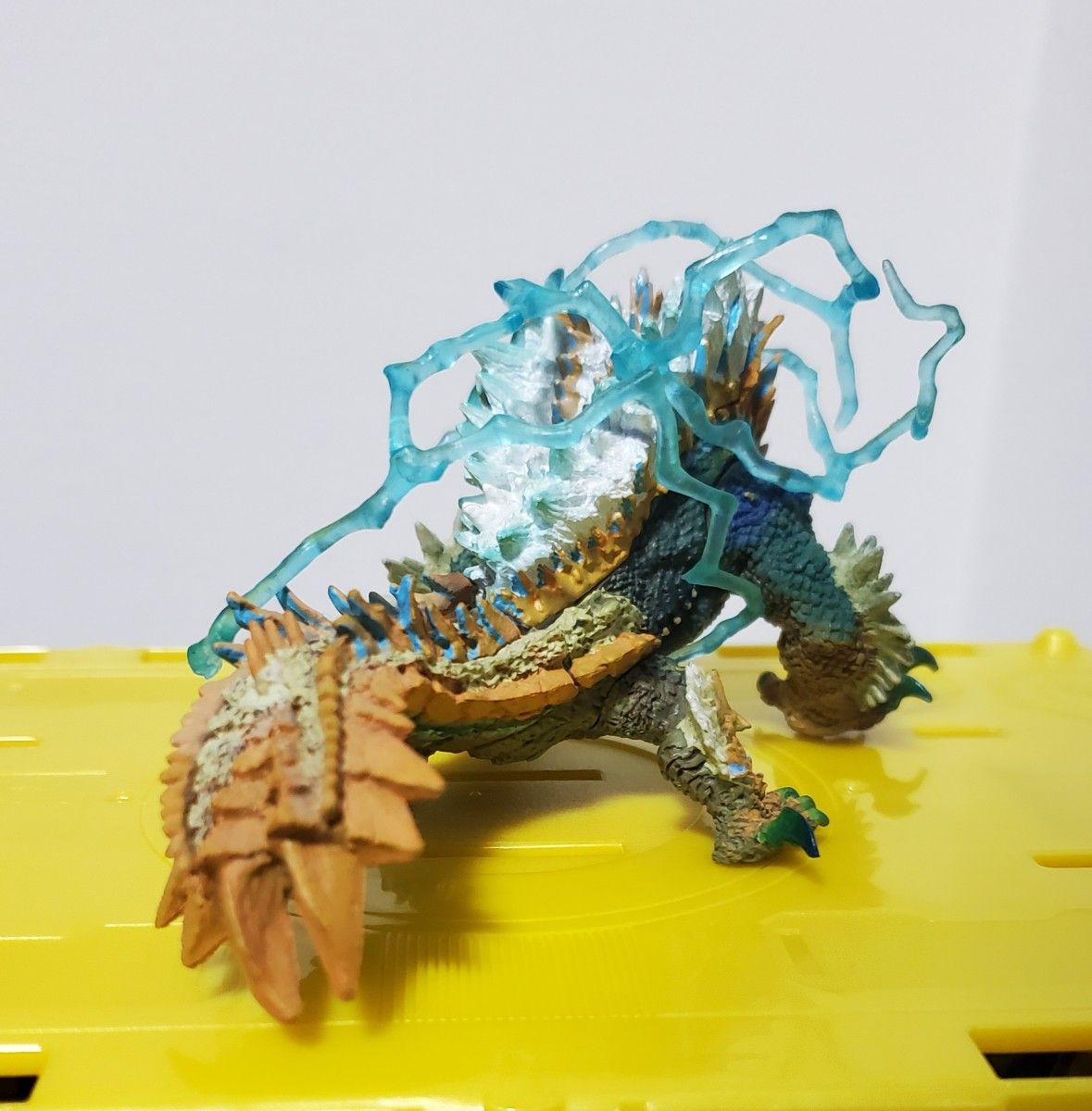 モンスターハンター モンハン フィギュア ジンオウガ(超帯電状態 モンスターハンター モンハン フィギュア ジンオウガ(超帯電状態