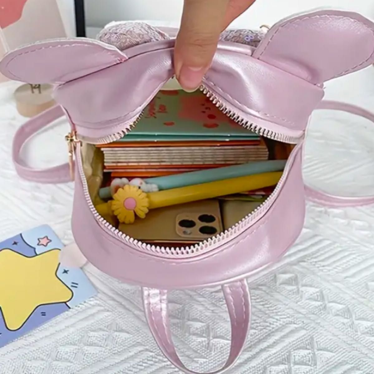 ミニーちゃん ディズニー リュック ラメ スパンコール ミニーちゃん ディズニー リュック ラメ スパンコール
