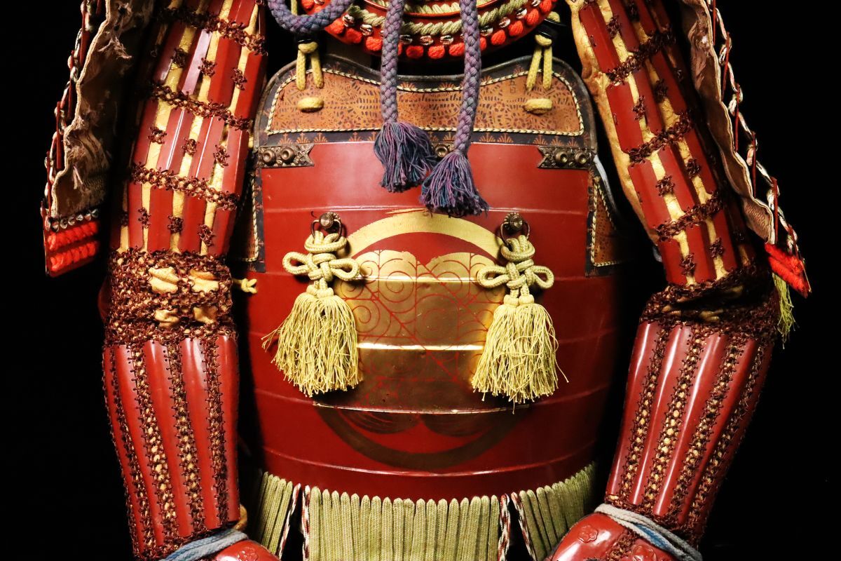 光忍作 赤備え甲冑 浅野家紋蒔絵 当世具足 等身大甲冑 鎧兜 戦国 光忍作 赤備え甲冑 浅野家紋蒔絵 当世具足 等身大甲冑 鎧兜 戦国