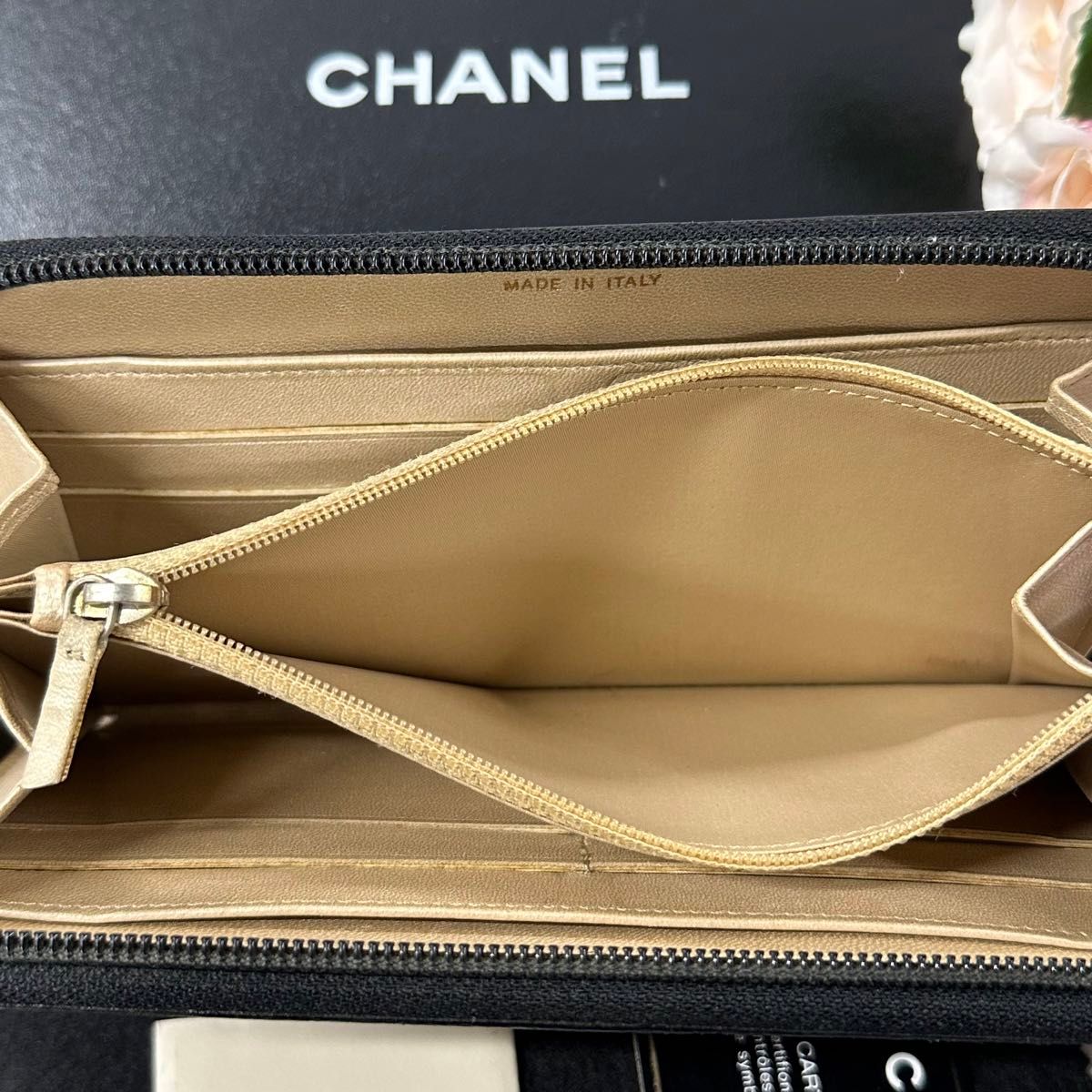 新品同様 シャネル CHANEL 財布 長財布 カメリア ラウンド 新品同様 シャネル CHANEL 財布 長財布 カメリア ラウンド