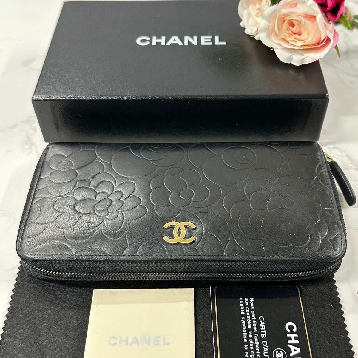 新品同様 シャネル CHANEL 財布 長財布 カメリア ラウンド 新品同様 シャネル CHANEL 財布 長財布 カメリア ラウンド