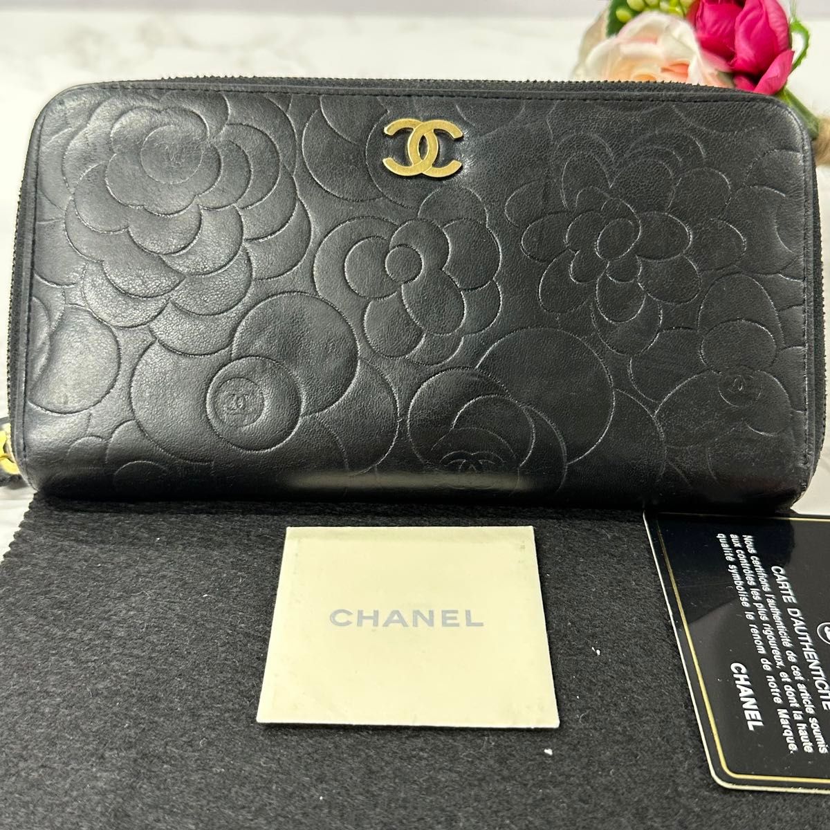 新品同様 シャネル CHANEL 財布 長財布 カメリア ラウンド 新品同様 シャネル CHANEL 財布 長財布 カメリア ラウンド