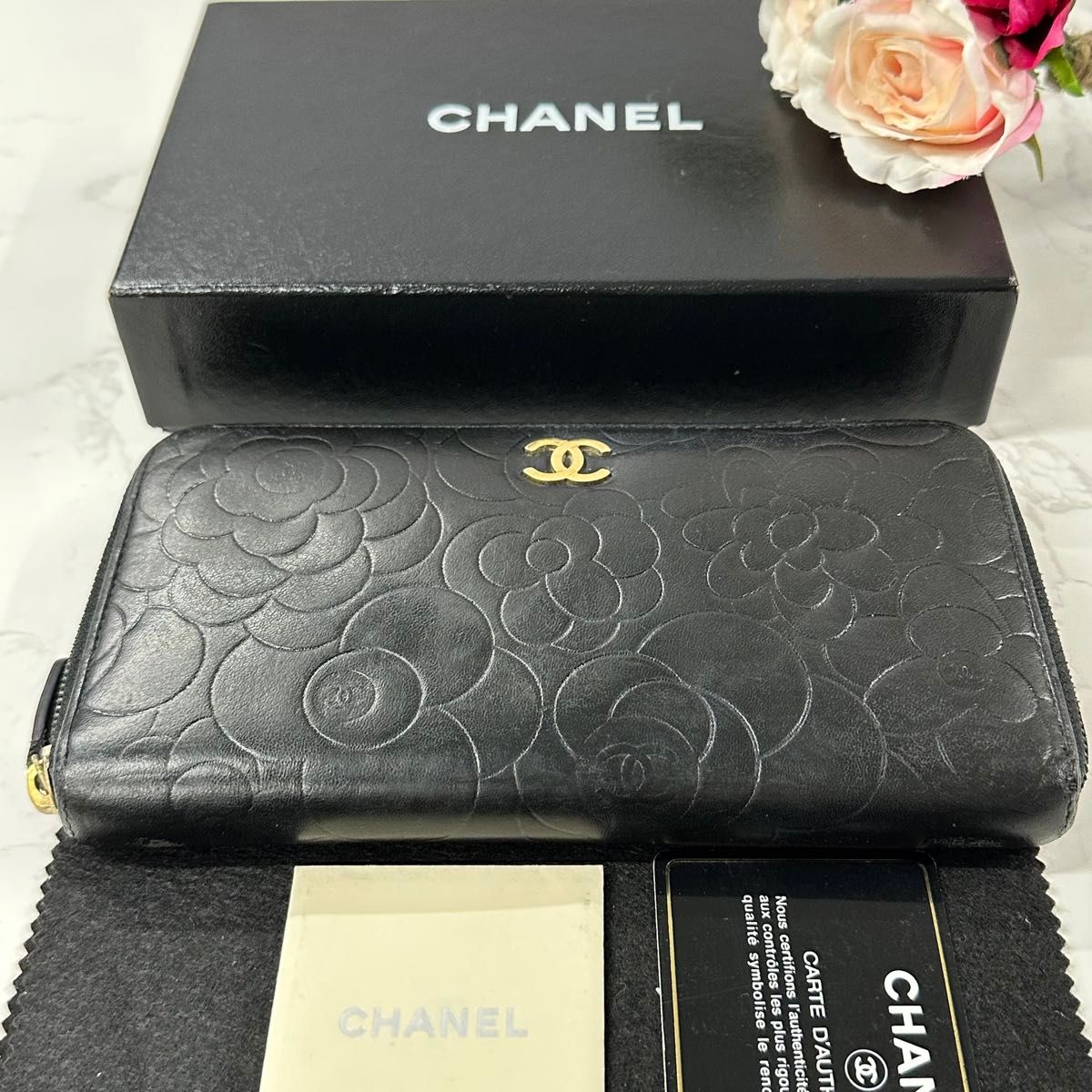 新品同様 シャネル CHANEL 財布 長財布 カメリア ラウンド 新品同様 シャネル CHANEL 財布 長財布 カメリア ラウンド