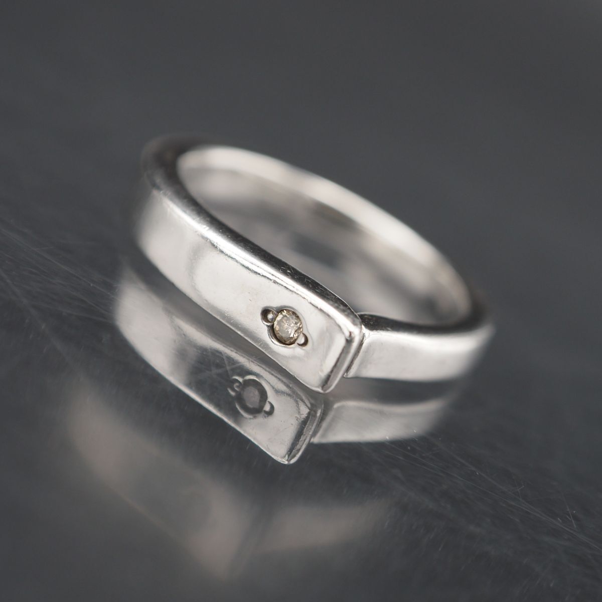 D627 ダイヤモンド 0.01ct SILVER刻印 リング デザイン シルバー D627 ダイヤモンド 0.01ct SILVER刻印 リング デザイン シルバー
