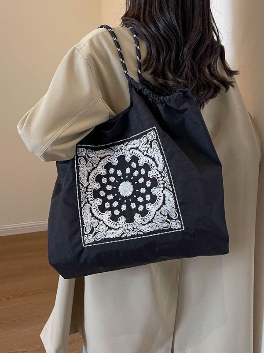 刺繍 エコバッグ バンダナ柄 ブラック 黒 韓国 トートバッグ 刺繍 エコバッグ バンダナ柄 ブラック 黒 韓国 トートバッグ