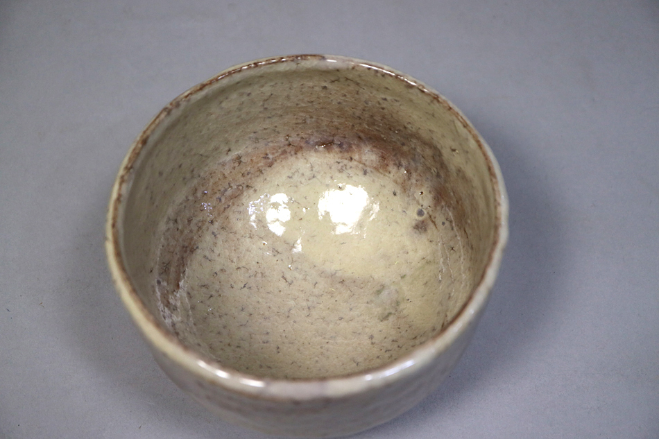 ty18) 萩焼 萩茶碗 玉隆山 吉田萩苑 ・共箱 共布 栞付き ty18) 萩焼 萩茶碗 玉隆山 吉田萩苑 ・共箱 共布 栞付き