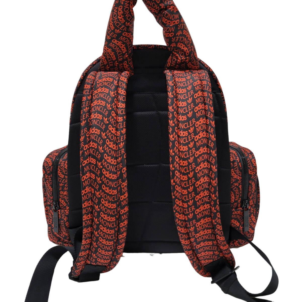 新品本物モンクレール×アディダス MONCLER×adidasロゴを大胆に配 新品本物モンクレール×アディダス MONCLER×adidasロゴを大胆に配