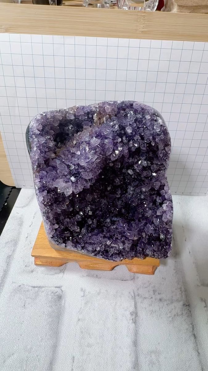 SST-030 天然石 原石 紫水晶 アメジスト 自然石 鉱物 パワーストーン 海外鑑定書付き 1.7kg