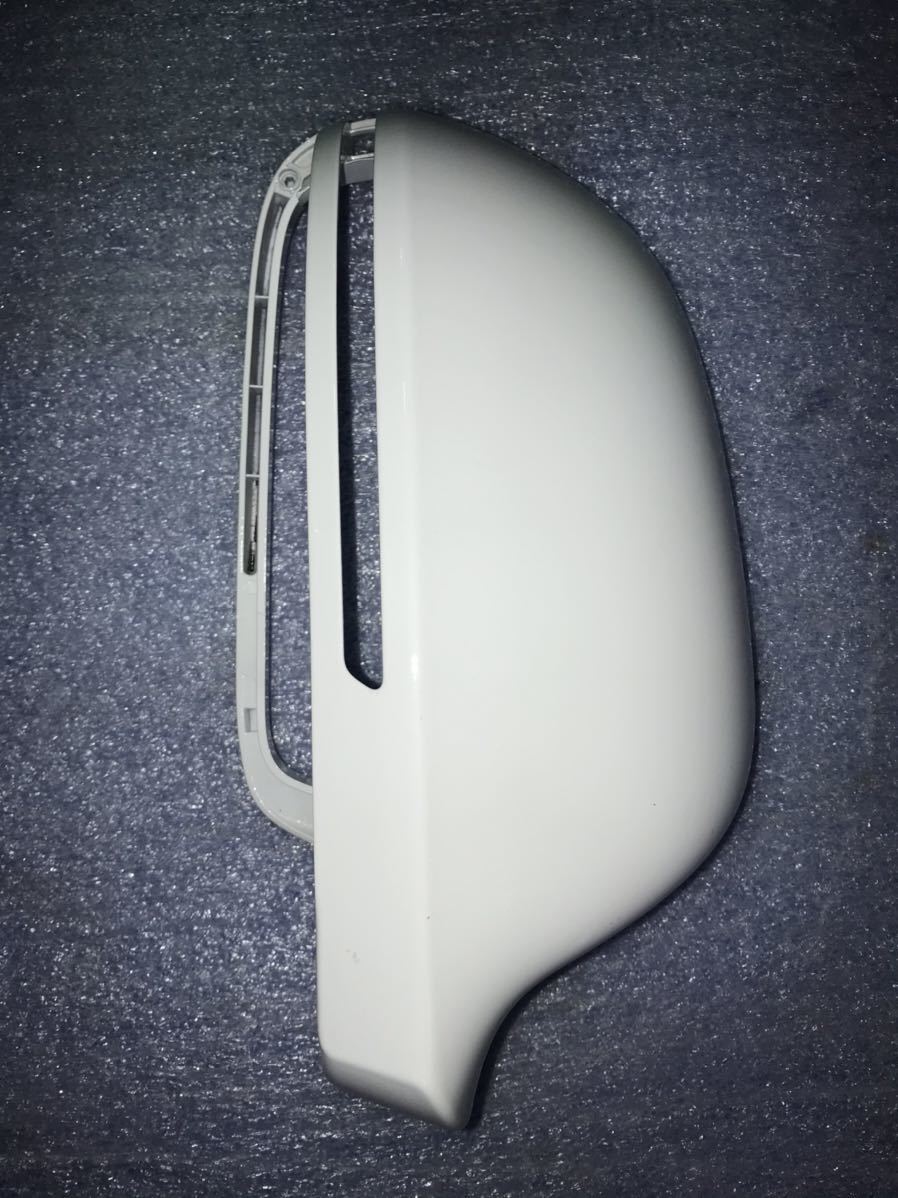  Audi A5 8T series door mirror cover RH side 