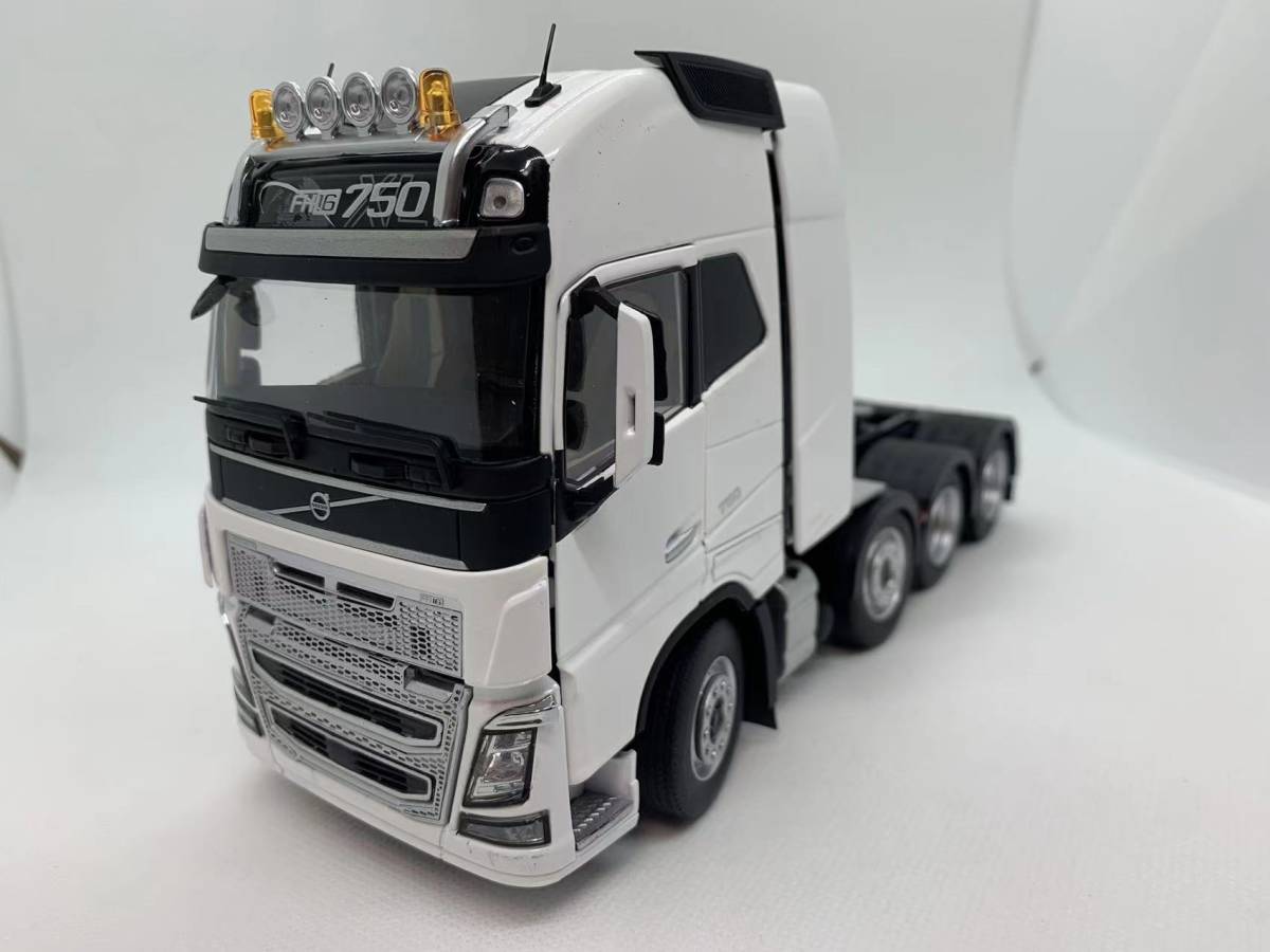 Marge Models 1/32 ボルボ トラック VOLVO FH6 750 TRUCK 8x4 ホワイト J01-1R-002-3 乗用車