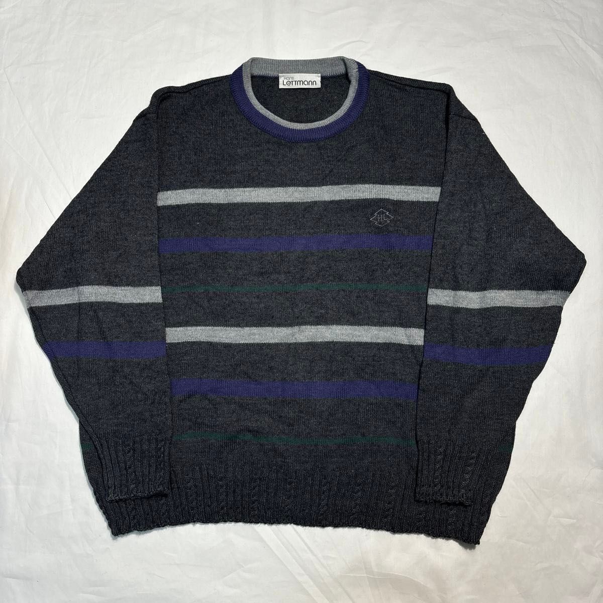 Vintage 90s 総柄ニット ボーダー グレー 刺繍ロゴ アメリカ古着 ニット セーター Vネック トップス Vintage 90s 総柄ニット ボーダー グレー 刺繍ロゴ アメリカ古着 ニット セーター Vネック トップス