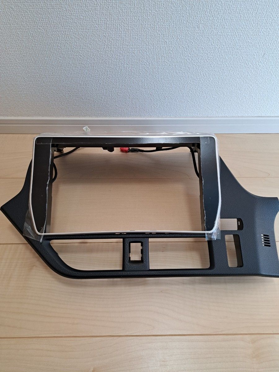 トヨタ純正10インチナビ NSZN-Z68T 専用フレーム 80系 ノア トヨタ純正10インチナビ NSZN-Z68T 専用フレーム 80系 ノア