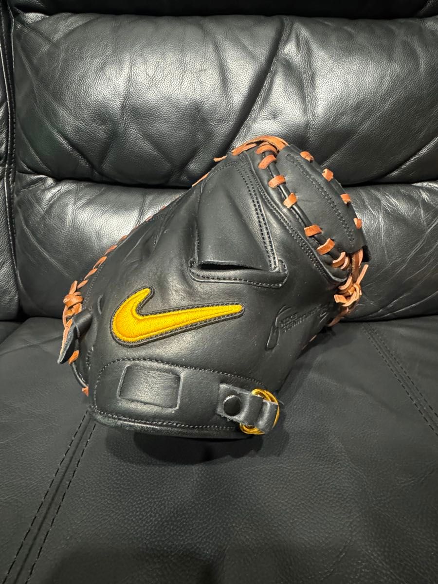 極美品】廃盤 NIKE JOH 08 SIGNATURE MODEL 捕手ミット ナイキ 極美品】廃盤 NIKE JOH 08 SIGNATURE MODEL 捕手ミット ナイキ