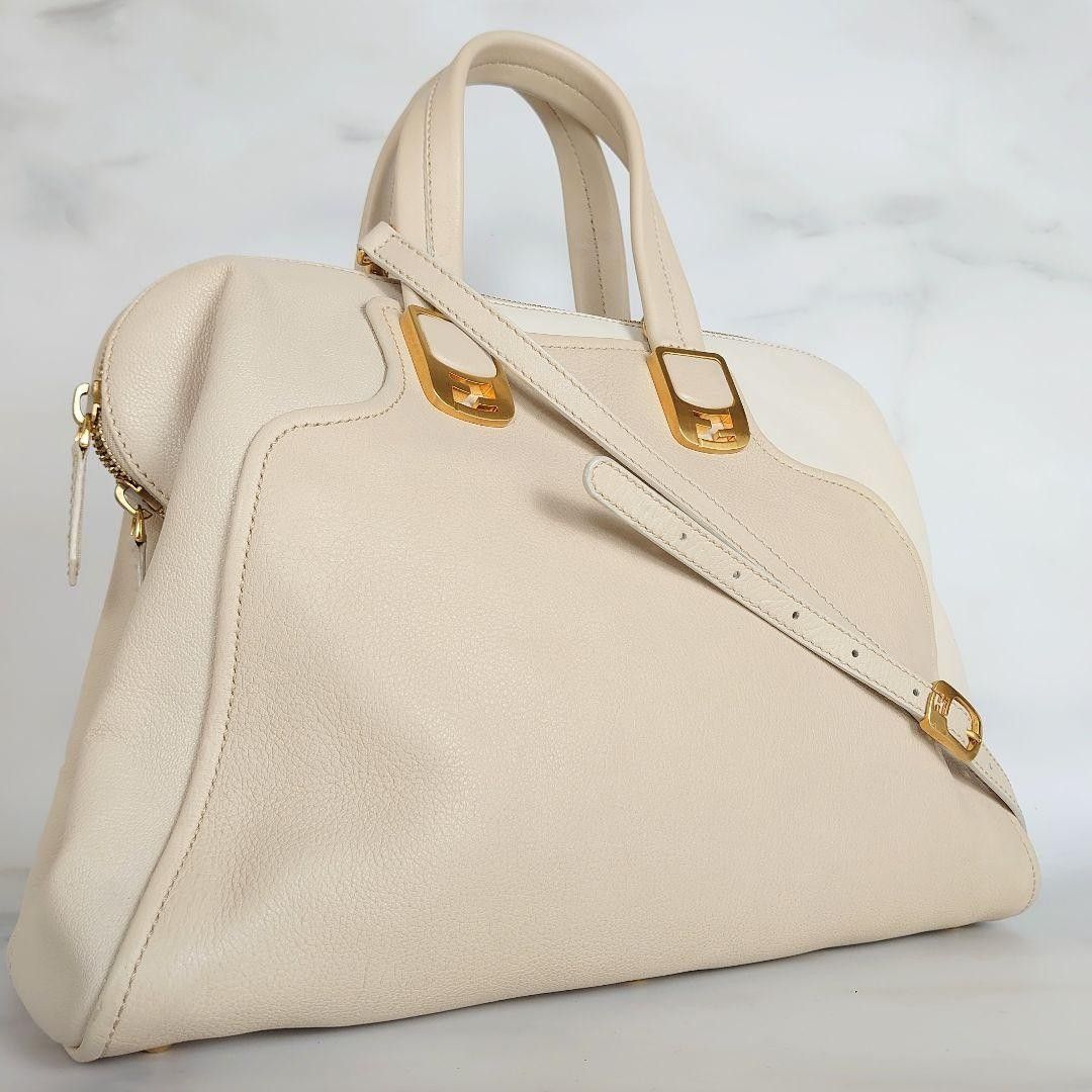 FENDI カメレオン ハンドバッグ 2way 白×ベージュ ショルダー FENDI カメレオン ハンドバッグ 2way 白×ベージュ ショルダー