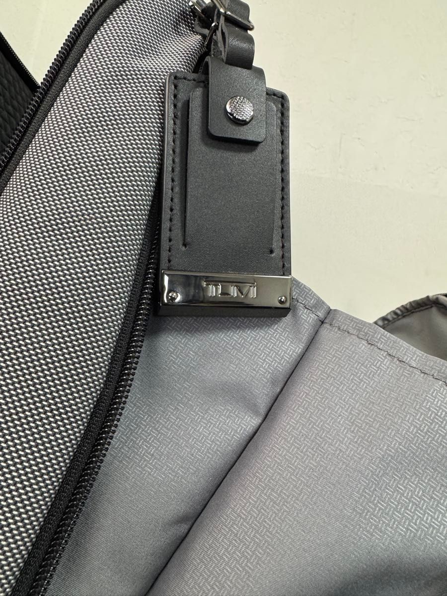 定価110000円 新品 TUMI トゥミ ALPHA3 2603581MTGY3 バッグ 定価110000円 新品 TUMI トゥミ ALPHA3 2603581MTGY3 バッグ