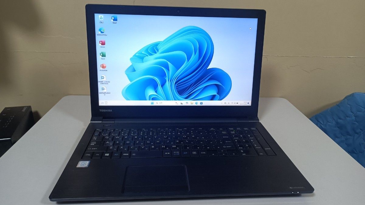 ノートパソコン TOSHIBA 第七世代 Core i5 SSD 256G メモリ 8G Windows11Pro office ノートパソコン TOSHIBA 第七世代 Core i5 SSD 256G メモリ 8G Windows11Pro office