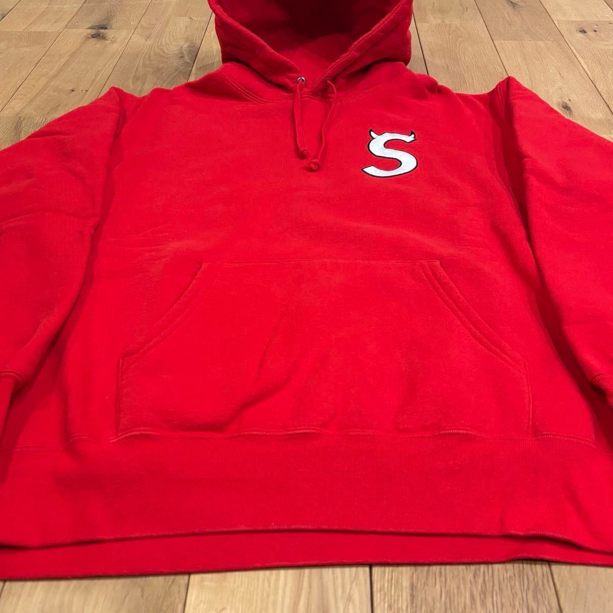 半タグ付】Supreme S Logo Hooded Sweatshirt 22AW ツノ デビル 半タグ付】Supreme S Logo Hooded Sweatshirt 22AW ツノ デビル