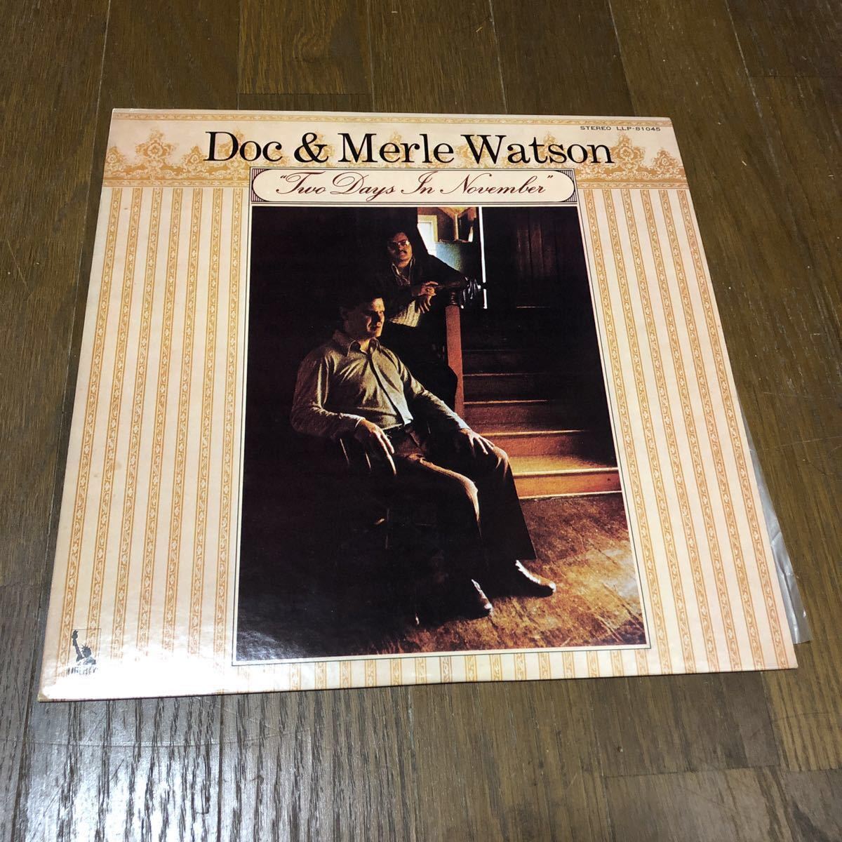 ドック&マール・ワトソン トゥー・デイズ・イン・ノベンバー 国内盤レコード_画像1