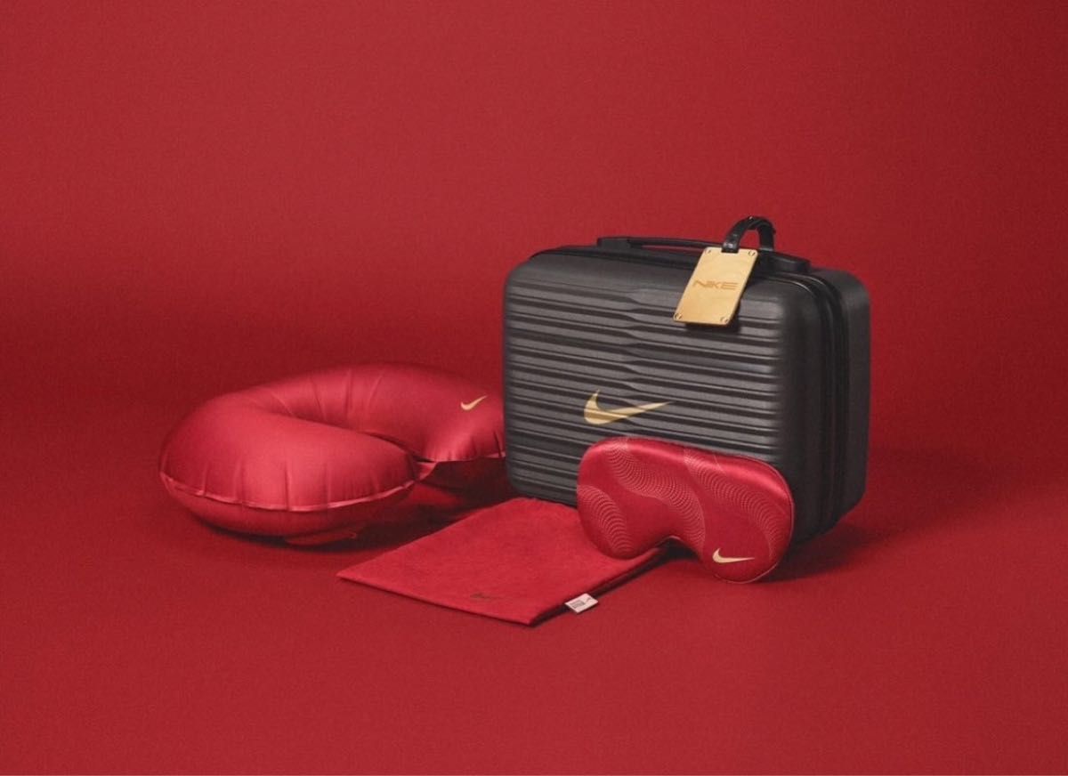 海外限定 日本未発売 NIKE トラベルセット ネックピロー 旧正月 海外限定 日本未発売 NIKE トラベルセット ネックピロー 旧正月