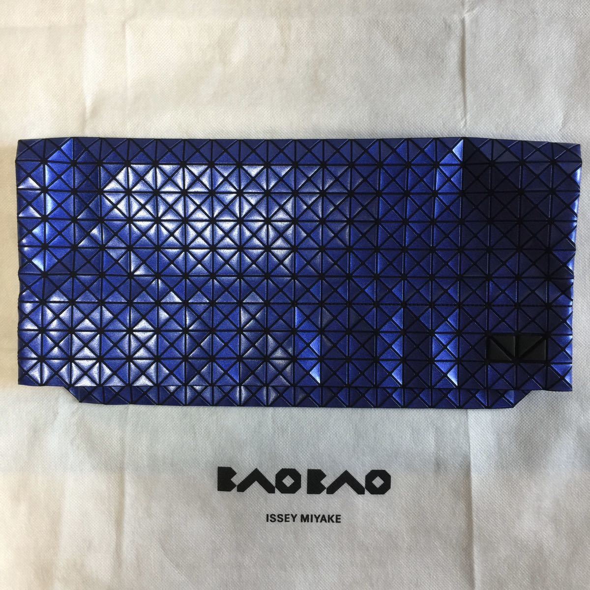 BAOBAO ISSEY MIYAKE バオバオイッセイミヤケ クラッチバッグ メタリック ブルー バオ バオ イッセイ ミヤケ バオバオ イッセイミヤケ BAO