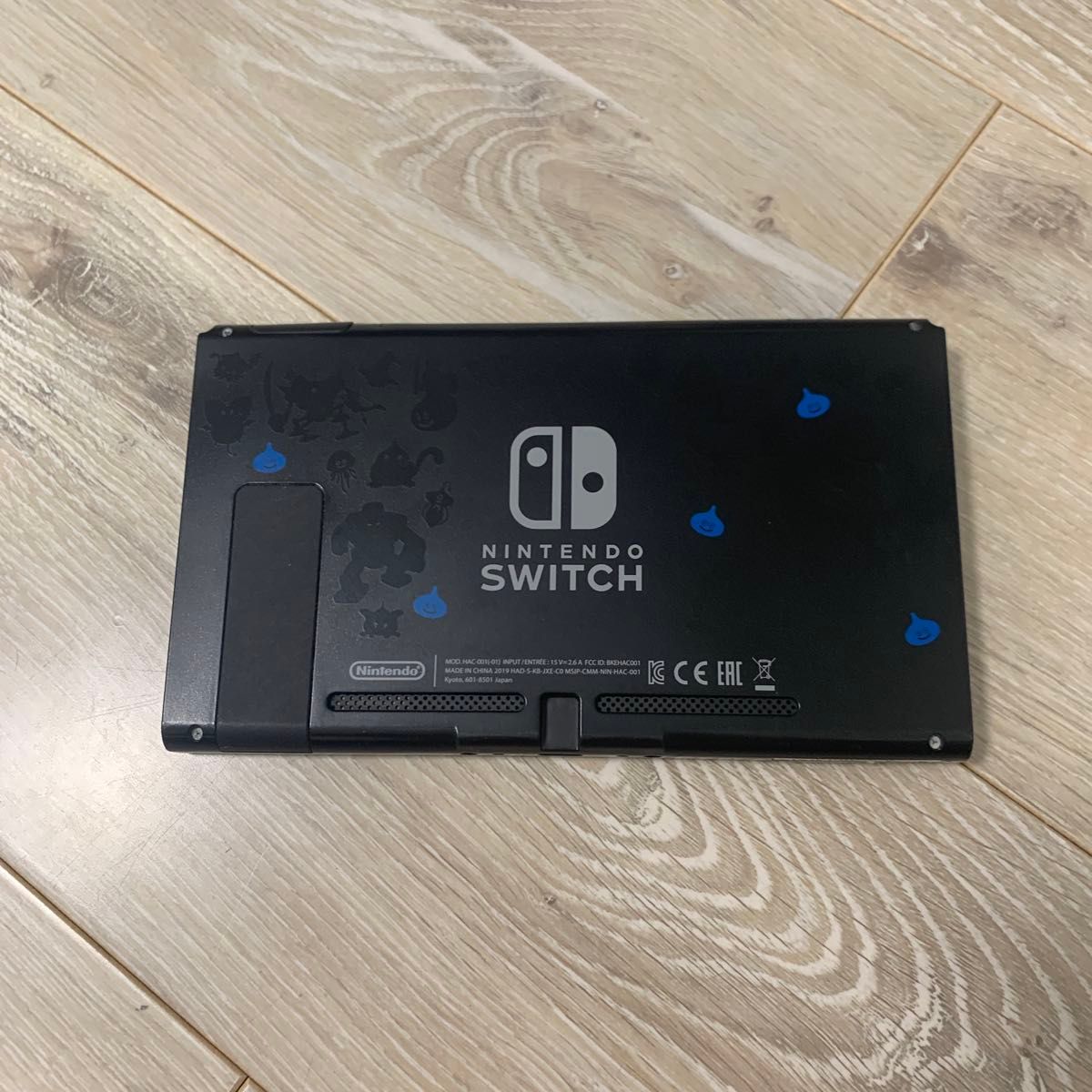 ∞*様 Nintendo Switch ドラゴンデザイン 本体 Nintendo Switch 本体 ドラゴンクエストXI S ロトエディション