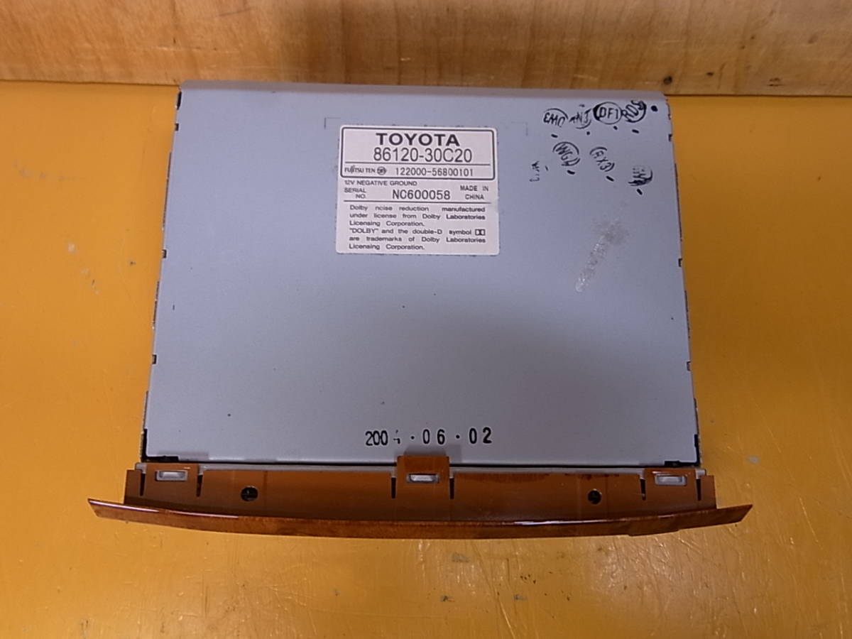 □Ya/093☆トヨタ TOYOTA☆純正 CD/カセットプレーヤーデッキ 茶木目☆86120-30C20☆動作不明☆ジャンク_画像3